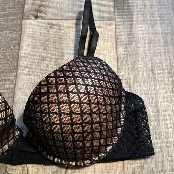 VINCE CAMUTO black bra- size‎ 36C - Picture 2 of 8